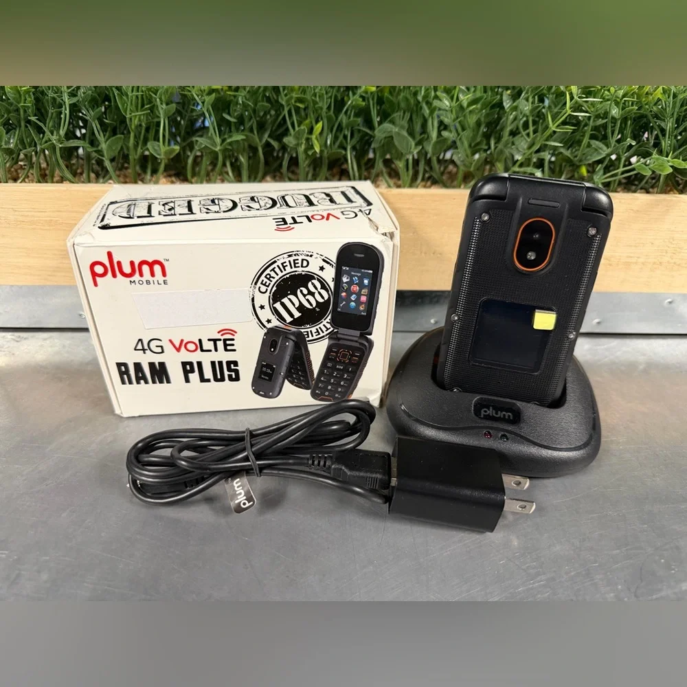 Plum Mobile 4G Volte RAM Plus Phone